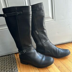 Boots SZ 8.5 Leather and Fabric upper By Aetrex